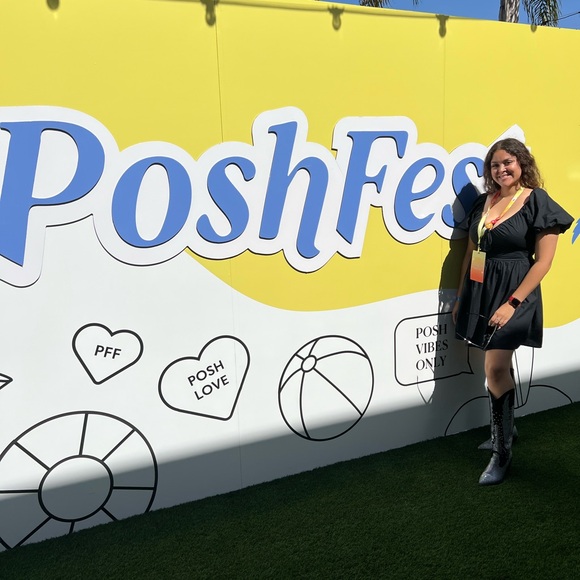 Hi Iโm Janae or A.K.A Versace_janae - Picture 4 of 9